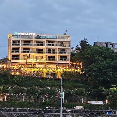 Cheonjiyeon Crystal Hotel مدينة سيوجويبو المظهر الخارجي الصورة